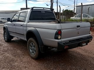 MMC L200 OUTDOOR Traseira Motorista