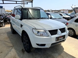 MMC PAJERO TR4 FL 2WD HP Frente Passageiro