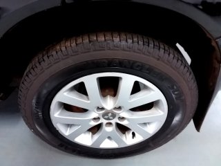 MMC PAJERO TR4 FLEX HP 2 4p Pneu traseiro esq.
