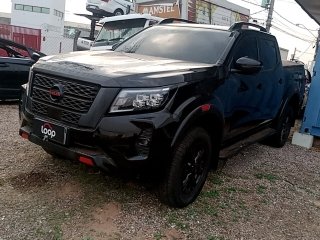 NISSAN FRONTIER PRO4X Frente Motorista