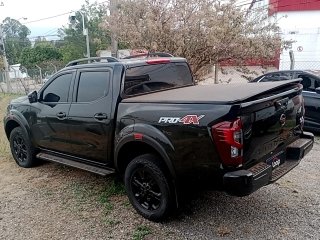 NISSAN FRONTIER PRO4X Traseira Motorista