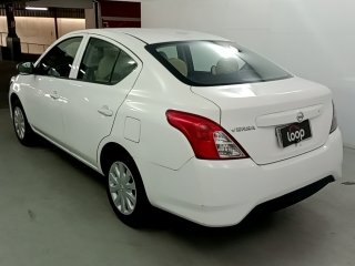 NISSAN VERSA 10 Traseira Motorista