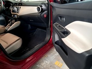 NISSAN VERSA EXCL CVT Porta e interior passageiro