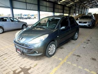 Peugeot 207 2011 em leilão