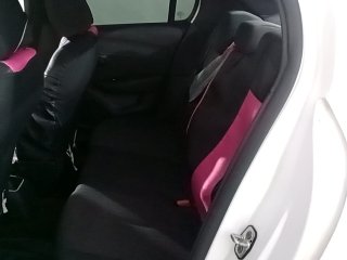 PEUGEOT 208 LIKE PK MT Bancos traseiros