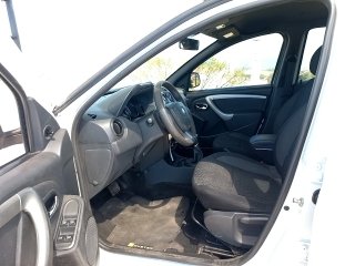 RENAULT DUSTER 16 A CVT Porta e interior motorista