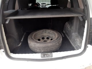 RENAULT DUSTER 16 D 4X2 Porta malas