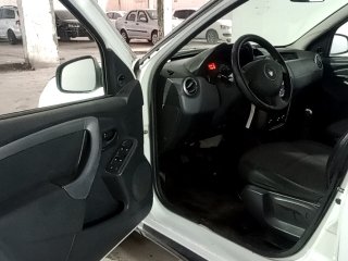 RENAULT DUSTER 16 E 4X2 Porta e interior motorista