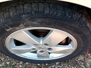 RENAULT FLUENCE DYN20A Pneu dianteiro dir.