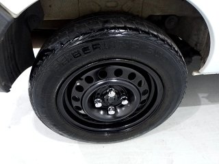 RENAULT KGOO RONTANAMB Pneu traseiro dir.