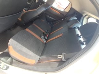 RENAULT KWID OUTSID 10MT Bancos traseiros