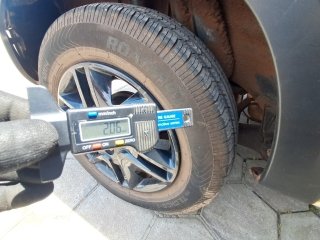 RENAULT KWID OUTSID 10MT Pneu traseiro dir.