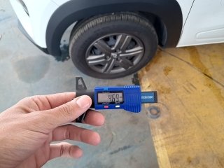 RENAULT KWID PORTO FURG Pneu dianteiro esq.