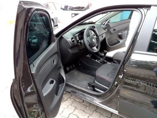 RENAULT KWID ZEN 10MT 1 4p Porta e interior motorista