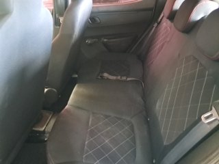 RENAULT KWID ZEN 10MT Bancos traseiros