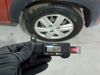 RENAULT KWID ZEN 10MT Pneu dianteiro dir.