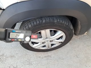 RENAULT KWID ZEN 10MT Pneu dianteiro esq.