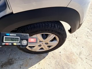 RENAULT KWID ZEN 10MT Pneu traseiro esq.