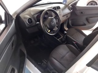 RENAULT KWID ZEN 10MT Porta e interior motorista