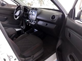 RENAULT KWID ZEN 10MT Porta e interior passageiro
