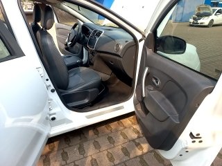 RENAULT LOGAN 1.6 SL EXCLUSIVE 8V FLEX 4P AUTOMATIZADO Porta e interior passageiro