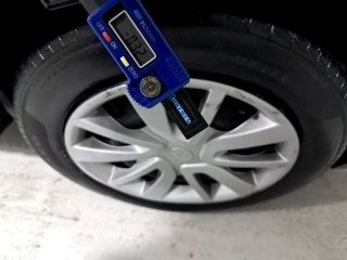 RENAULT LOGAN AUTH 10 Pneu dianteiro dir.