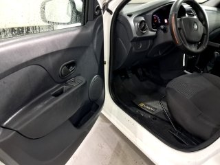 RENAULT LOGAN AUTH 10 Porta e interior motorista