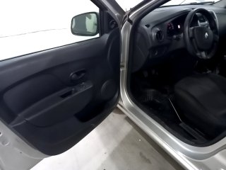 RENAULT LOGAN AUTH 10 Porta e interior motorista