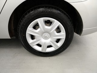 RENAULT LOGAN AUTH 1016V Pneu traseiro esq.