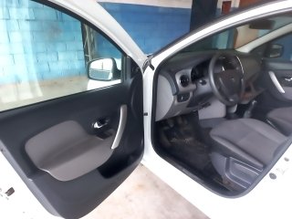 RENAULT LOGAN EXP 16 SCE Porta e interior motorista