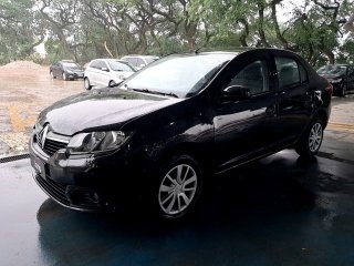 RENAULT LOGAN EXPR 10 Frente Motorista