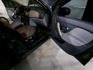 RENAULT LOGAN EXPR 1016V Porta e interior passageiro