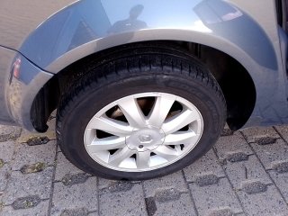 RENAULT MEGANEGT DYN 16 Pneu traseiro dir.