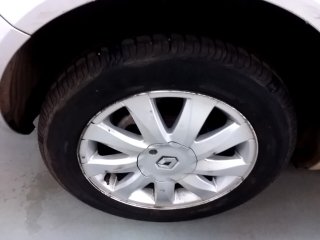 RENAULT MEGANEGT DYN 16 Pneu traseiro dir.