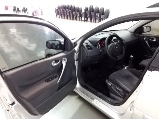 RENAULT MEGANEGT DYN 16 Porta e interior motorista
