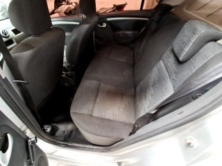 RENAULT SANDERO EXP1016V Bancos traseiros