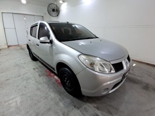 RENAULT SANDERO EXP1016V Frente Passageiro