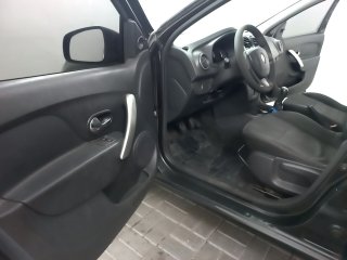RENAULT SANDERO EXPR 10 Porta e interior motorista