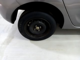 RENAULT SANDERO LIFE10MT Pneu traseiro dir.