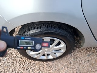 RENAULT SANDERO LIFE10MT Pneu traseiro dir.