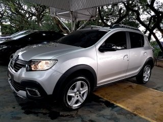 RENAULT SANDERO SZE16MT Frente Motorista