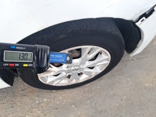 RENAULT SANDERO ZEN10MT Pneu dianteiro dir.