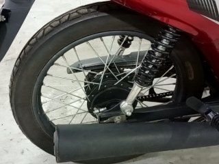SHINERAY 50Q  Pneu traseiro dir.