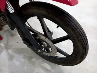 SHINERAY XY125-6A  Pneu dianteiro dir.