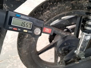 SHINERAY XY125-6A  Pneu traseiro esq.