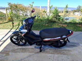 SHINERAY XY125-6A  Porta e interior motorista
