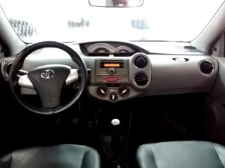 TOYOTA ETIOS SD XLS 1.5 4p Painel completo
