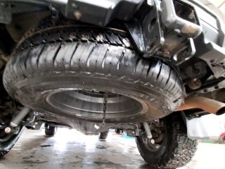 TOYOTA HILUX SWSRXA4FD Estepe