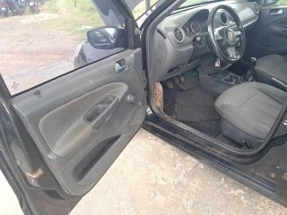 VOLKSWAGEN GOL 1.0 Porta e interior motorista