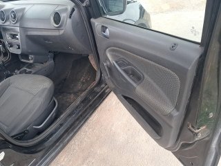 VOLKSWAGEN GOL 1.0 Porta e interior passageiro
